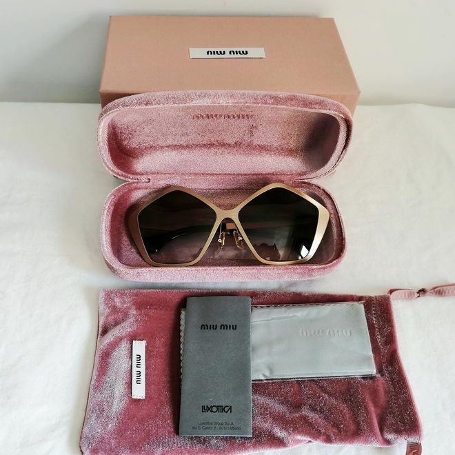 MIU MIU Culte Limited Edition Women Sunglasses SMU53N  display picture 1