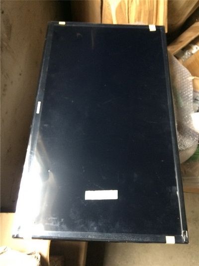 Samsung DH032AGH-R2 32 inch LCD DISPLAY 