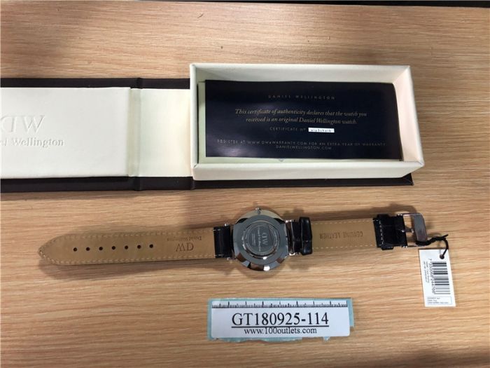 Daniel Wellington Classic Black Reading 36mm DW00100147 on
