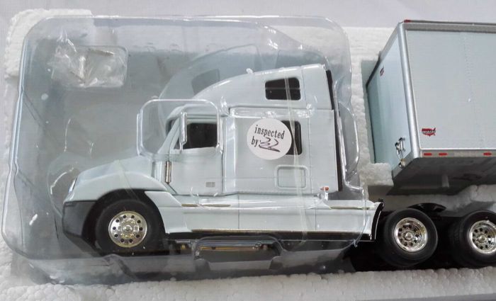 PRECISION Series Tonkin Replicas freightliner columbia wabash duraplate trailer on 100outlets
