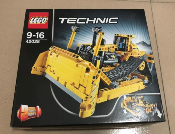 lego technic 42028