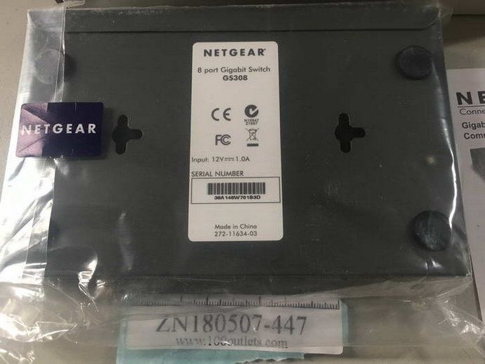 NETGEAR 8-Port Gigabit Switch GS308 on