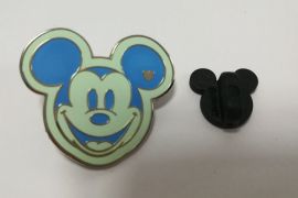 Disney pin, Mickey Blue smile face, Hidden Mikey Pin 4 of 5 2008