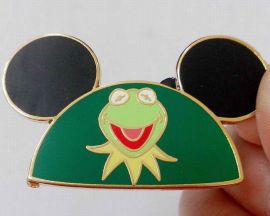 Disney limited edition To commemorate the exchange badges Series of  The frog