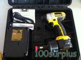 DeWALT 9.6V 9.6 Volt Cordless Impact Driver DC855 Electronic Drills