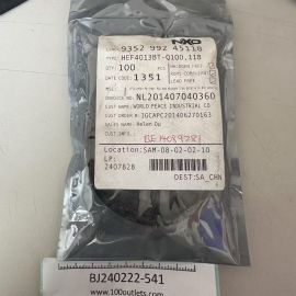 NXP integrated circuit HEF4013BT-Q100,118, 100 pieces