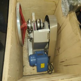 Semi-automatic molding machine (No model specified)