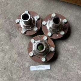 Ford Focus JX6C-104-B4A front wheel hub