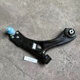 Ford Focus Mk4 St Line Lower Arm Wishbone Front O/s Right 2019 JX61-3A423-CEB New spare no box