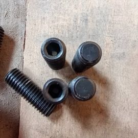 Original Caterpillar 096-2966 SETSCREW-SOCKET New spare
