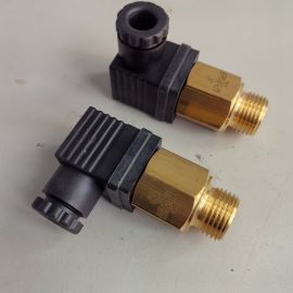 2pcs RoIIs-Royce 5424-TV-80-NC Temperature Switch