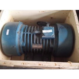 SHANGZHEN SHAKE THE SOURCE THREE-PHASE ASYNCHRONIZATION ELECTRIC MOTOR YZO-50-6 used