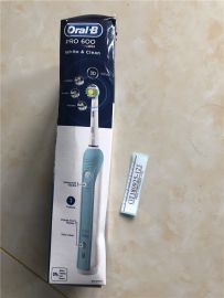 BRAUN Oral-B Pro 600 3D Rechargeable Electric Toothbrush