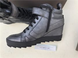 US4.5 Kennel & Schmenger Women's Soho Low-tip Sneakers Silver Suede  21-50410-540 