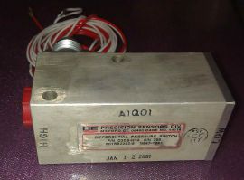 UE Precision Sensors D30B-H14 601R62292-5 N647-1981 Differential Pressure Switch BOMBARDIER CHALLENGER 
