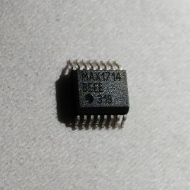 780pcs MAXIM MAX1714BEEE Current Mode PWM Controller 1V to 5.5V 3A 16-Pin QSOP Date2004 $0.9/pc