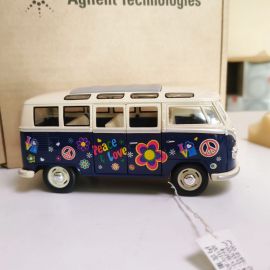 Kinsmart KT7005 1962 Volkswagen classical Bus/Vanagon CAMPER Model  1:24 Peace and Love with Agilent LC