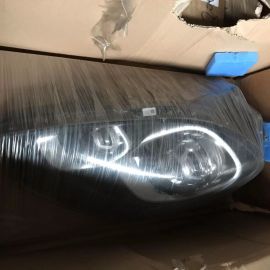 PORSCHE 95B.941.029.FD Headlights 95B-941-029-FD