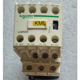 Schneider CAD32 5p 10A control relay W/ Schneider LADN40 Contact Block