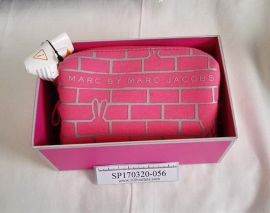 MARC JACOBS POP PINK MULTI Cosmetics Case Bunny Zip Around 