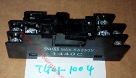 Box of 10 OMRON Relay Sockets P2RF-8 New $1.9/pc