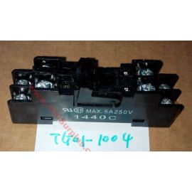 Box of 10 OMRON Relay Sockets P2RF-8 New $1.9/pc