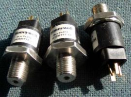 Lot 3 Honeywell 04359FFFF-60 MLH Pressure Sensors USED