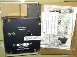 New EUCHNER TZ1RE024M Safety Switch 082051