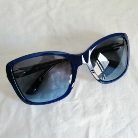 VOGUE VO2832-S-B 2130/8F sunglasses new in box from Luxottica
