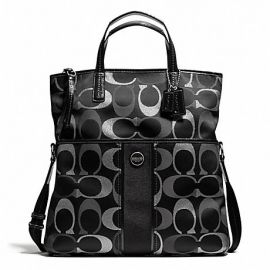 COACH MULTI STRIPE FOLDOVER TOTE 28203E